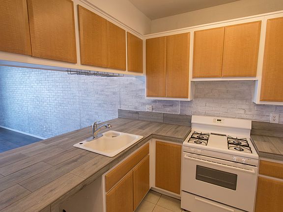 4th image of 555 Maine Ave Unit 328