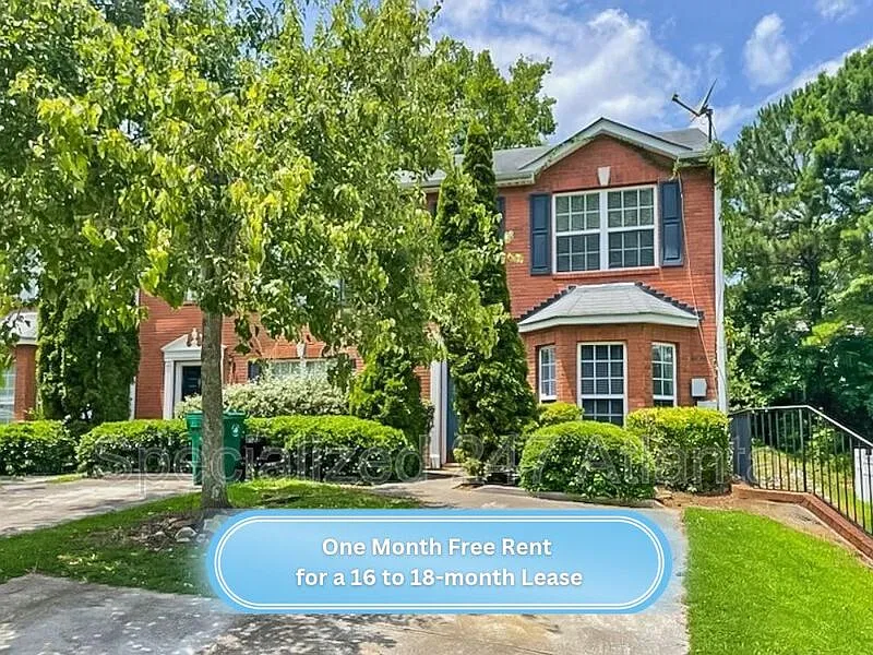 3 bed, 2.5 bath, 1468 sqft, $1,645 — Photo 1