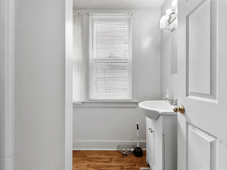 5 Arthur St #1 — Photo 6