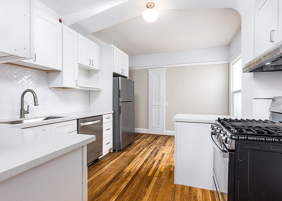 1st image of 629 33rd Ave #4