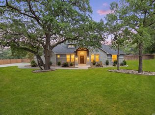 172 Bobby Lynn, Adkins, TX 78101