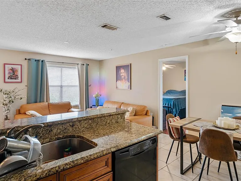 633 Buoy Ln #306 — Photo 7