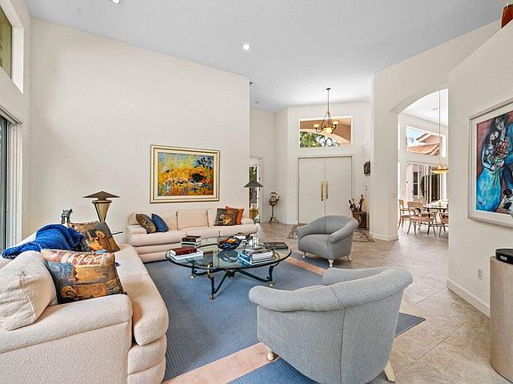 4th image of 5785 Regency Circle E