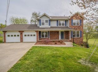 204 Charlton Green Dr, Kingsport, TN 37663