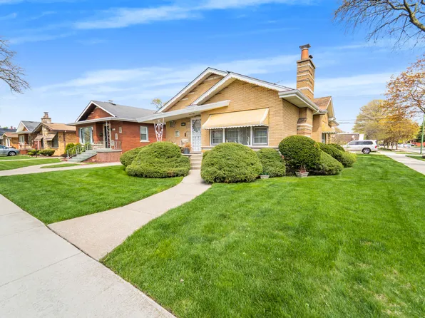 9757 S Oakley Ave, Chicago, IL 60643