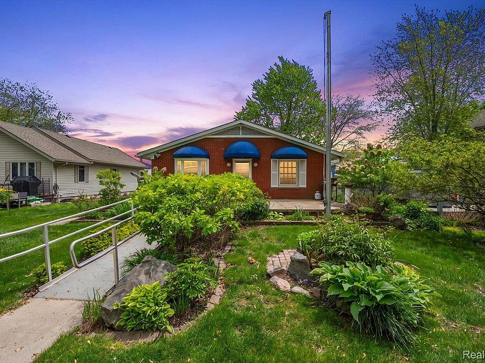 1st image of 13358 Laplaisance Woods St