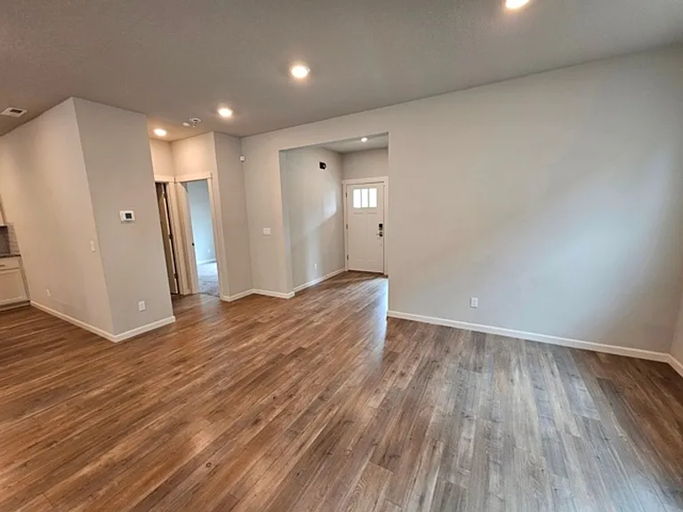 3915 Lindburg Rd SE — Photo 6