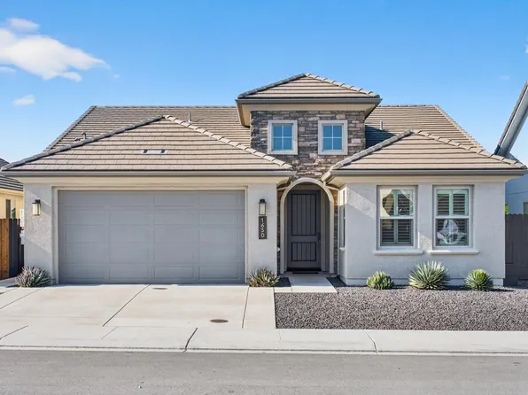 1650 Clover Ct, Hollister, CA 95023