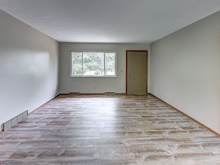 21002 Lunn Rd — Photo 7