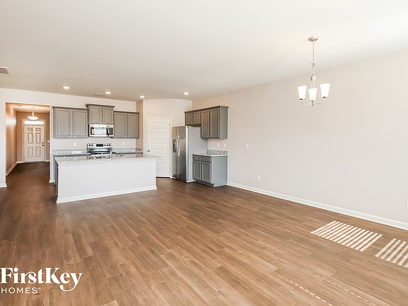 5th image of 433 Indian River Dr
