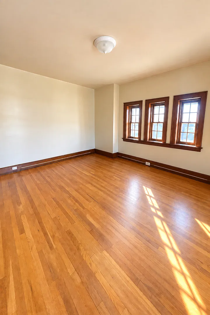 934 Hamilton Blvd — Photo 2