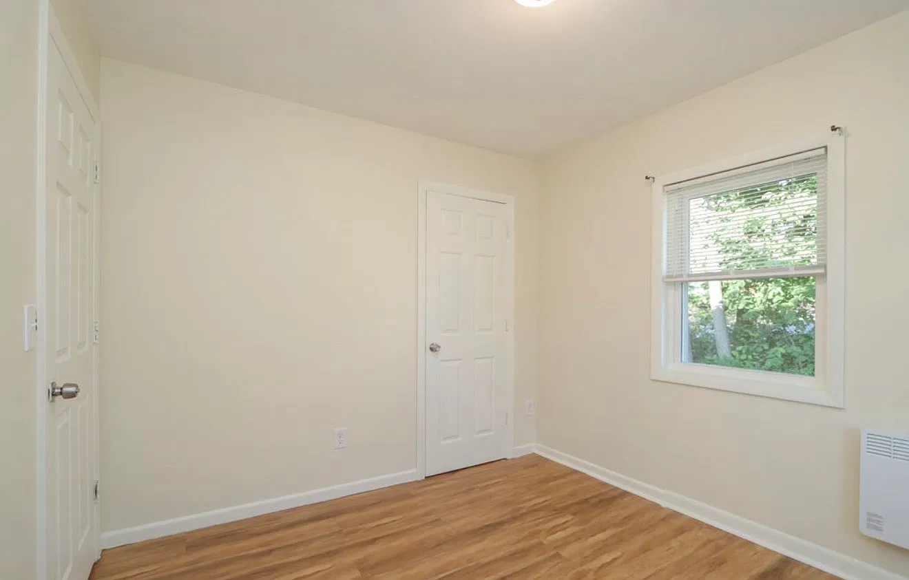 2 bed, 835 sqft, $1,350 — Photo 4