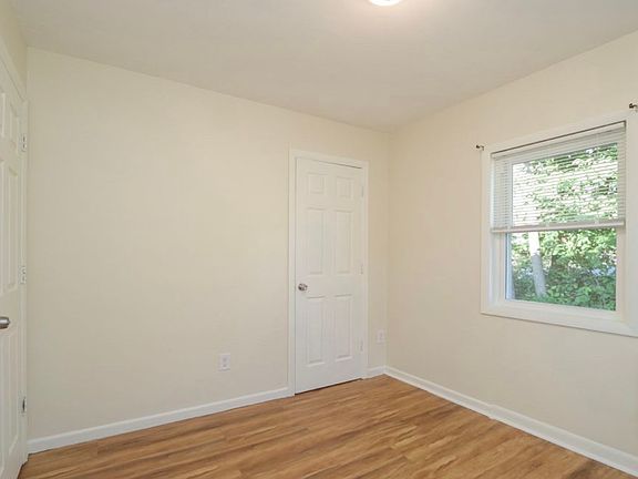 4th image of 323 Montcalm St #323