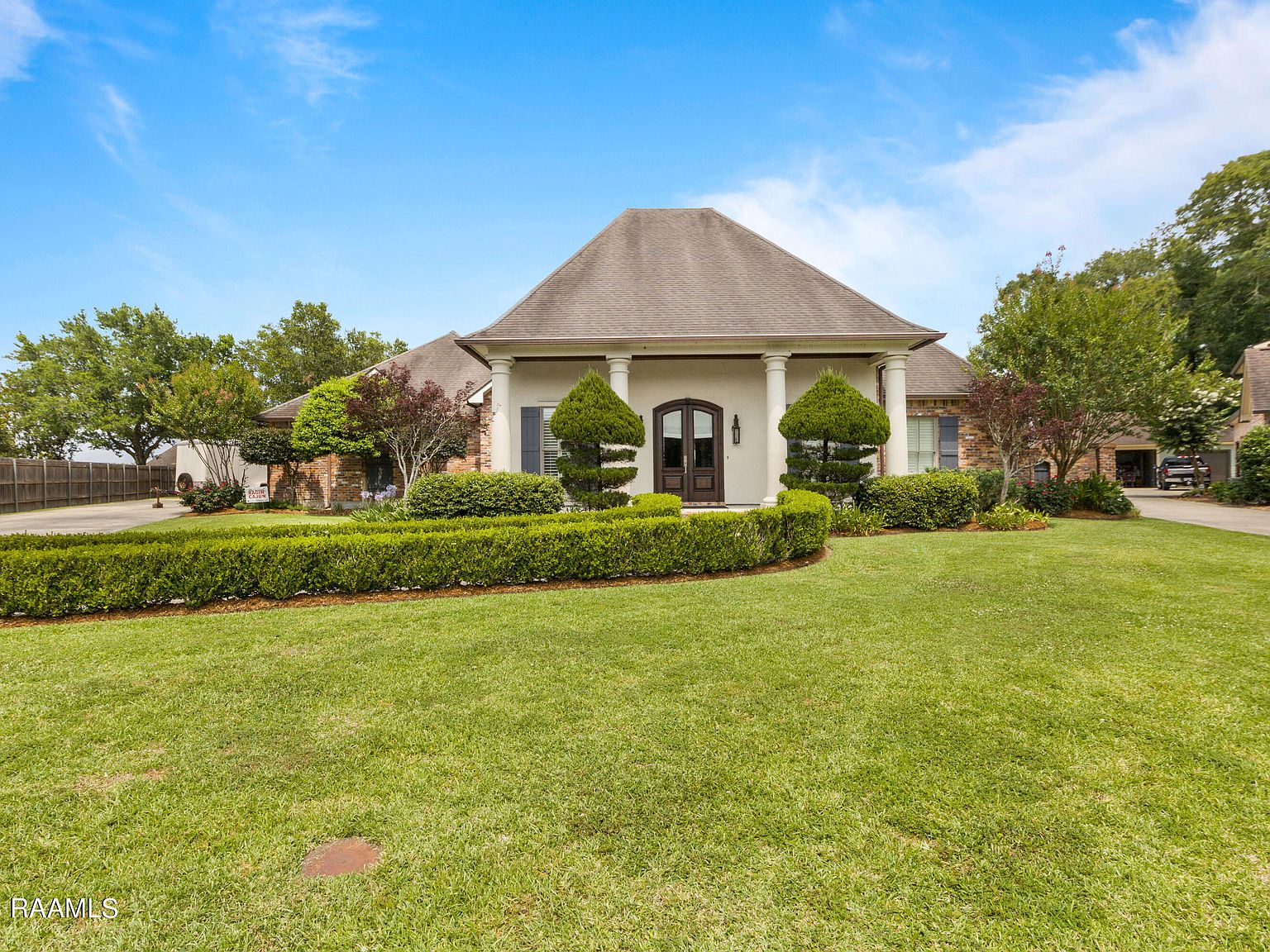 517 Rue La Belle, Breaux Bridge, LA 70517 Zillow