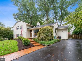 7505 Axton St, Springfield, VA 22151