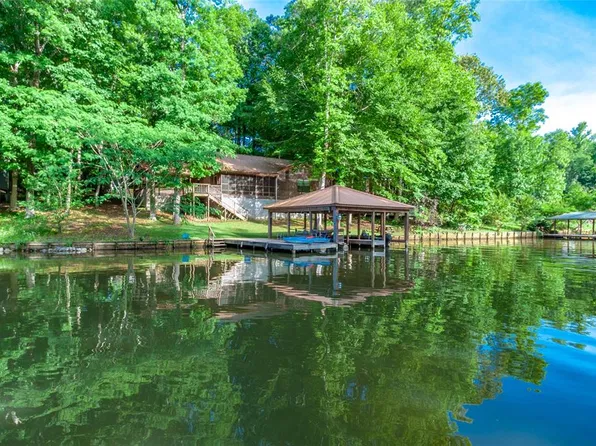229 Mimosa Rd, Deatsville, AL 36022
