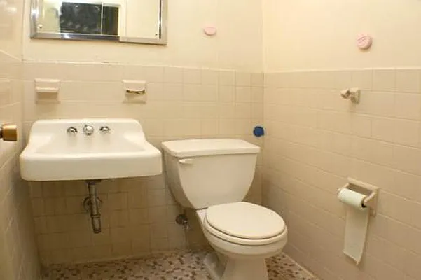 Sold by Fillmore | media 17