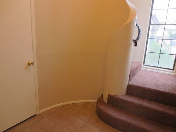 4th image of 700 E Mesquite Cir