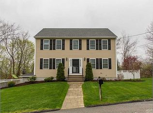 4 Colwell Dr, Cumberland, RI 02864