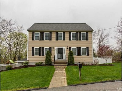 4 Colwell Dr, Cumberland, RI, 02864