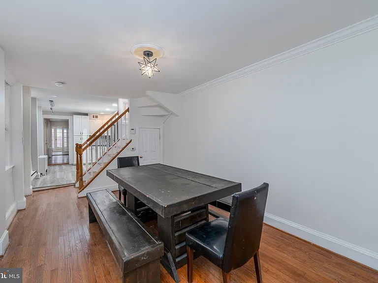 1153 Riverside Ave — Photo 5