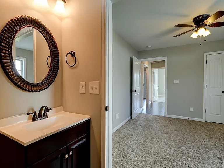 1008 Meadowview Ln — Photo 58