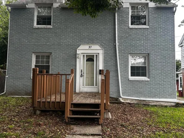 37 S Dawes Ave, Kingston, PA 18704