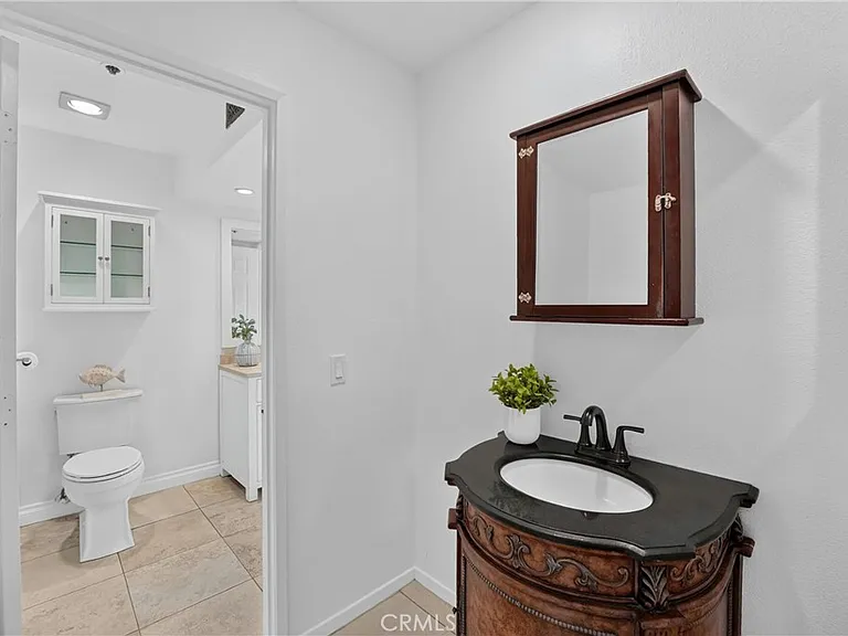 260 Cagney Ln — Photo 17