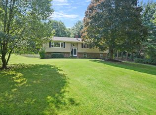 93 Great Ring Rd, Sandy Hook, CT 06482