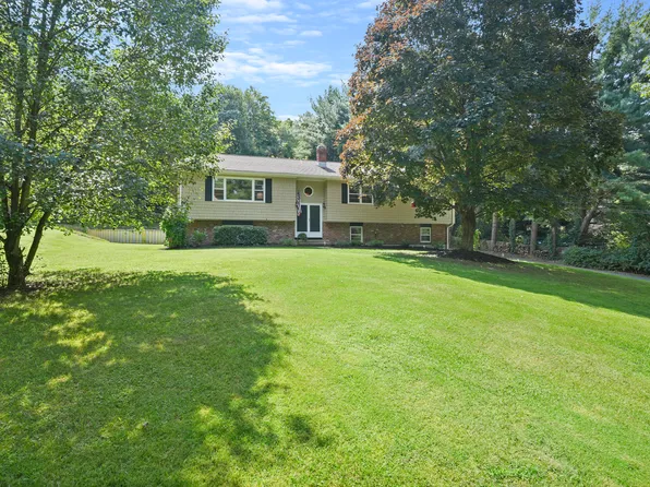 93 Great Ring Road, Newtown, CT 06482