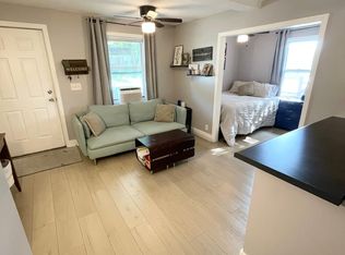 10 W 10th St APT 10, Eudora, KS 66025