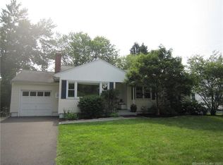 12 Corbin Rd, Hamden, CT 06517