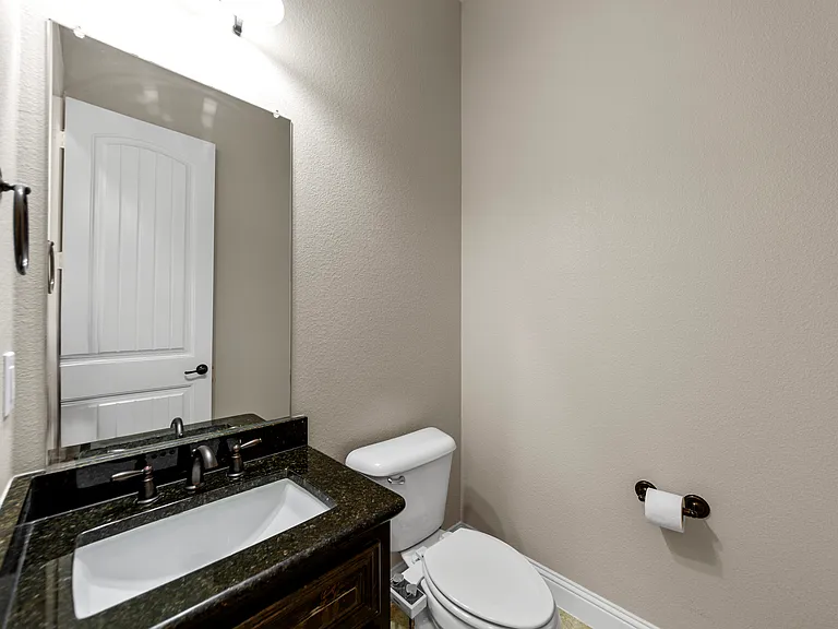 1213 Lewiston Dr — Photo 12