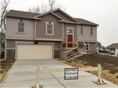 12501 Charlotte St, Kansas City, MO, 64146