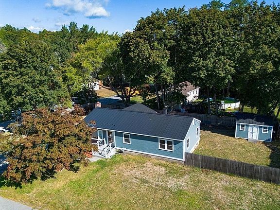 4th image of 42 Lannon Ave