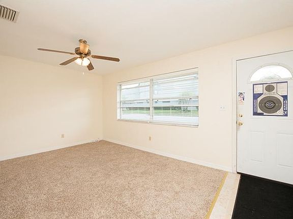 4th image of 4521 70th Ave N