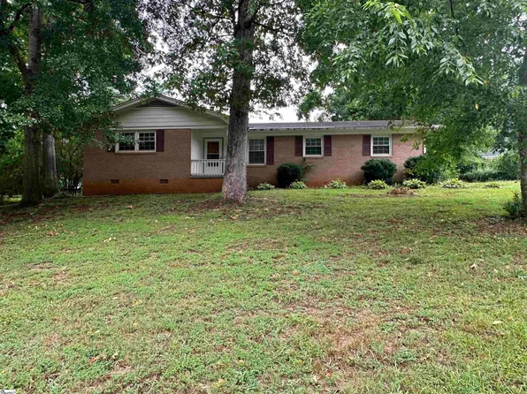 108 Anglewood Dr, Simpsonville, SC 29680