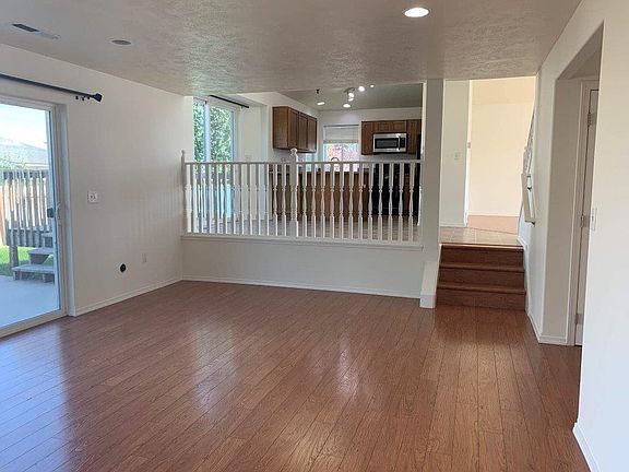 3rd image of 1109 S Salish Ct