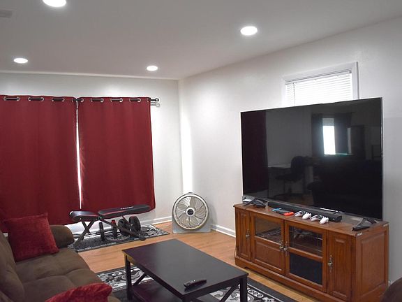 3rd image of 4405 S 84th STREET