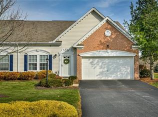 702 Crystal Spring Ct, Gibsonia, PA 15044