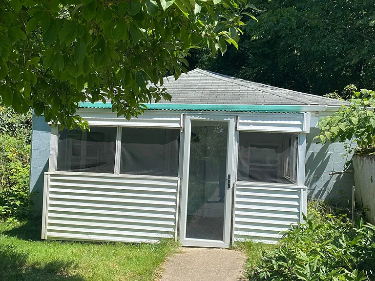 520 Elizabeth St — Photo 11