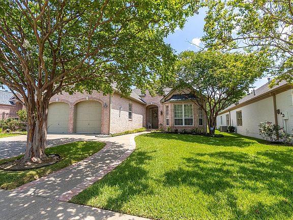 2nd image of 3114 Broadmoor Dr