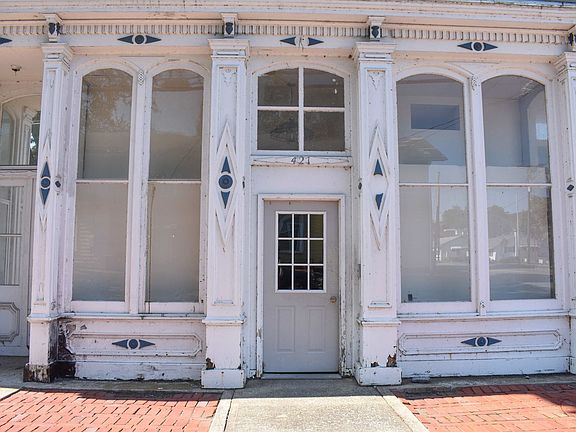 3rd image of 421 Canal St APT A