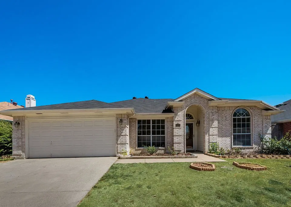 325 Crestview Dr