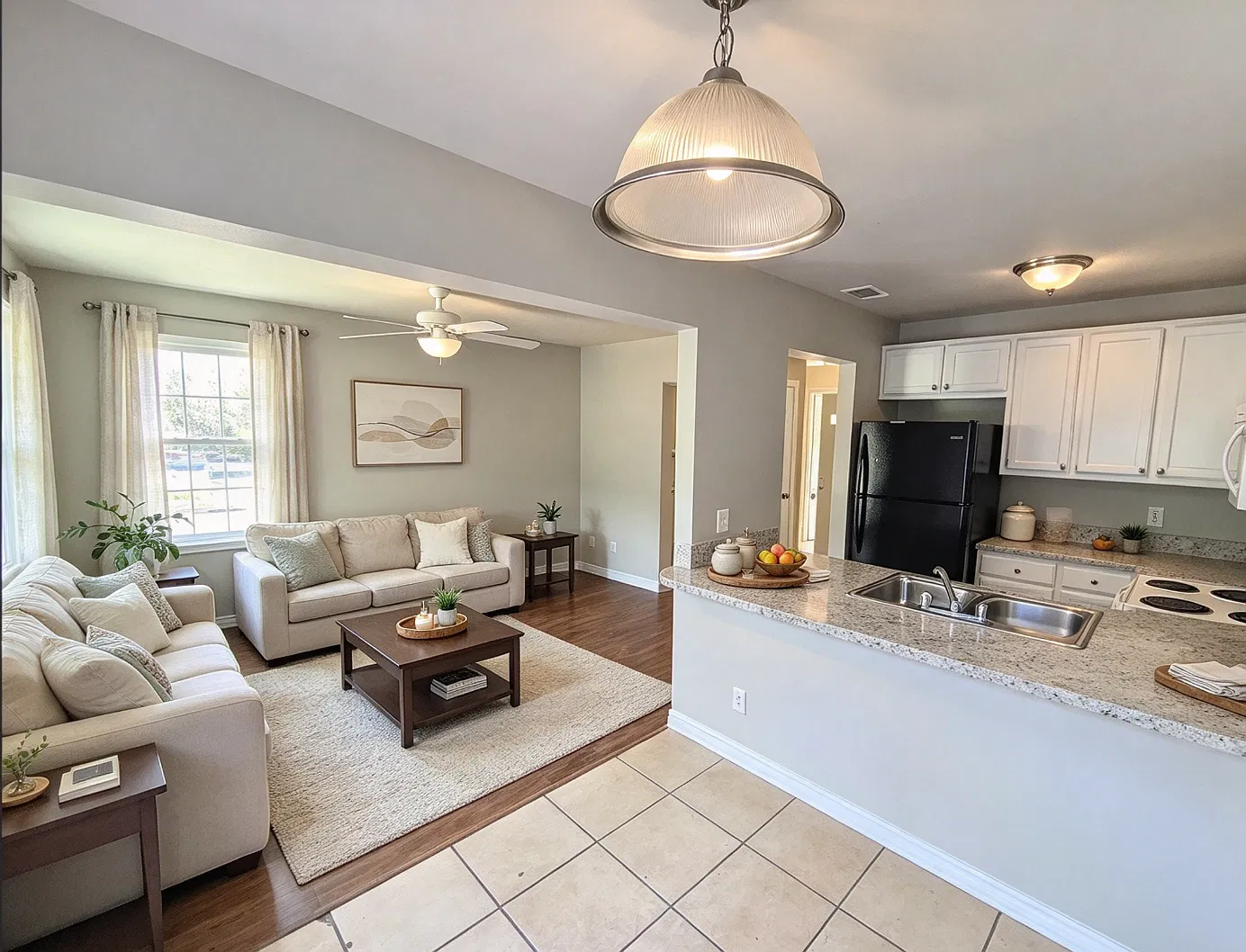 4 bed, 1316 sqft, $1,350 — Photo 3