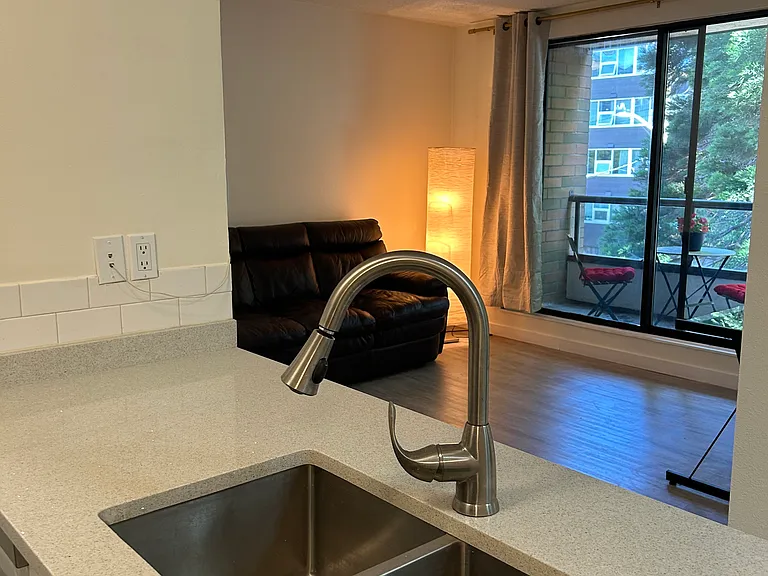 1630 Quadra St #306 — Photo 10