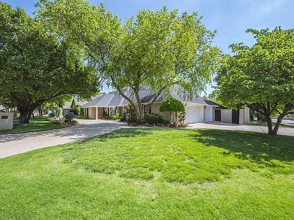 2nd image of 12900 Laurel Valley Ct