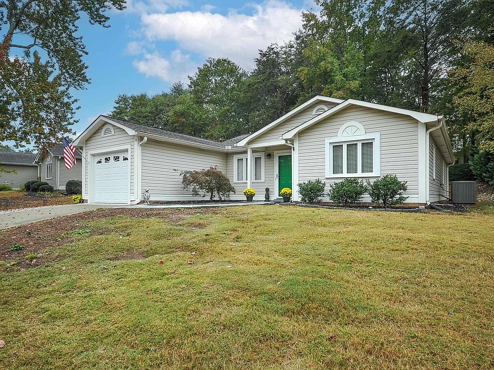 1st image of 9 Woodtrace Cir