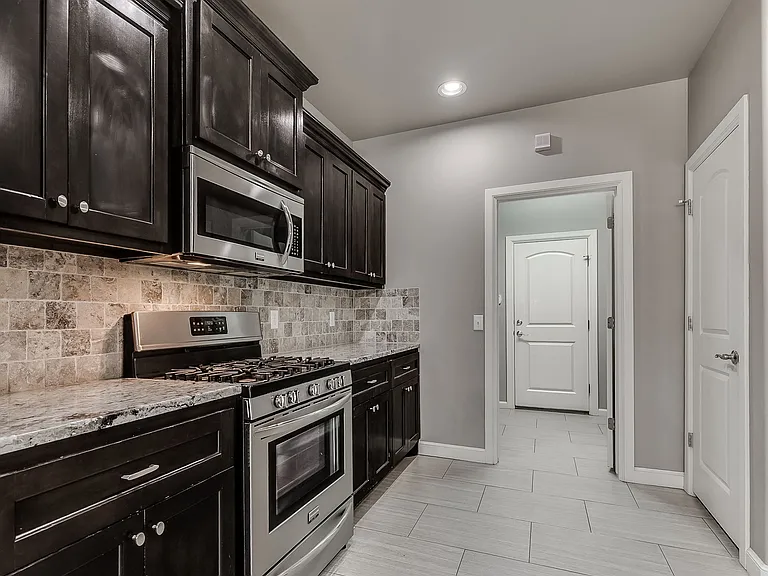 2709 Pacifica Ln — Photo 39
