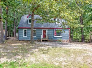 2812 Pine Meadows Cir, Chester, VA 23831